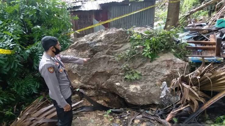 Images (4) Ikip Budi Utomo Malang Memberikan Beasiswa Bagi Mahasiswa Ntt