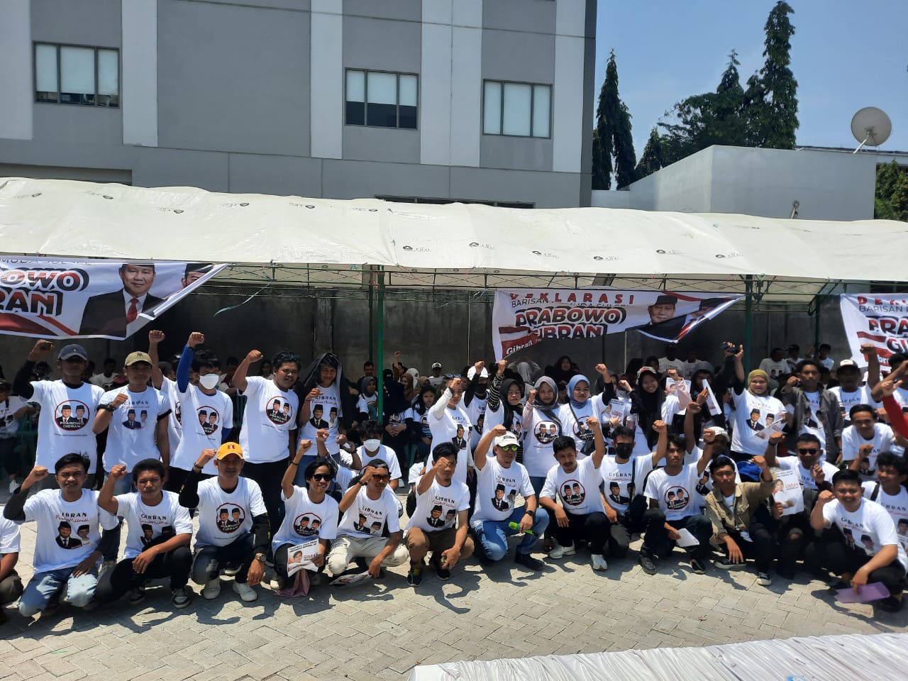 Kontroversi Penolakan Izin: Apa Yang Terjadi Di Balik Perubahan Lokasi Deklarasi Dukungan Milenial Untuk Gibran Dan Prabowo? Kontroversi Penolakan Izin: Apa Yang Terjadi Di Balik Perubahan Lokasi Deklarasi Dukungan Milenial Untuk Gibran Dan Prabowo?
