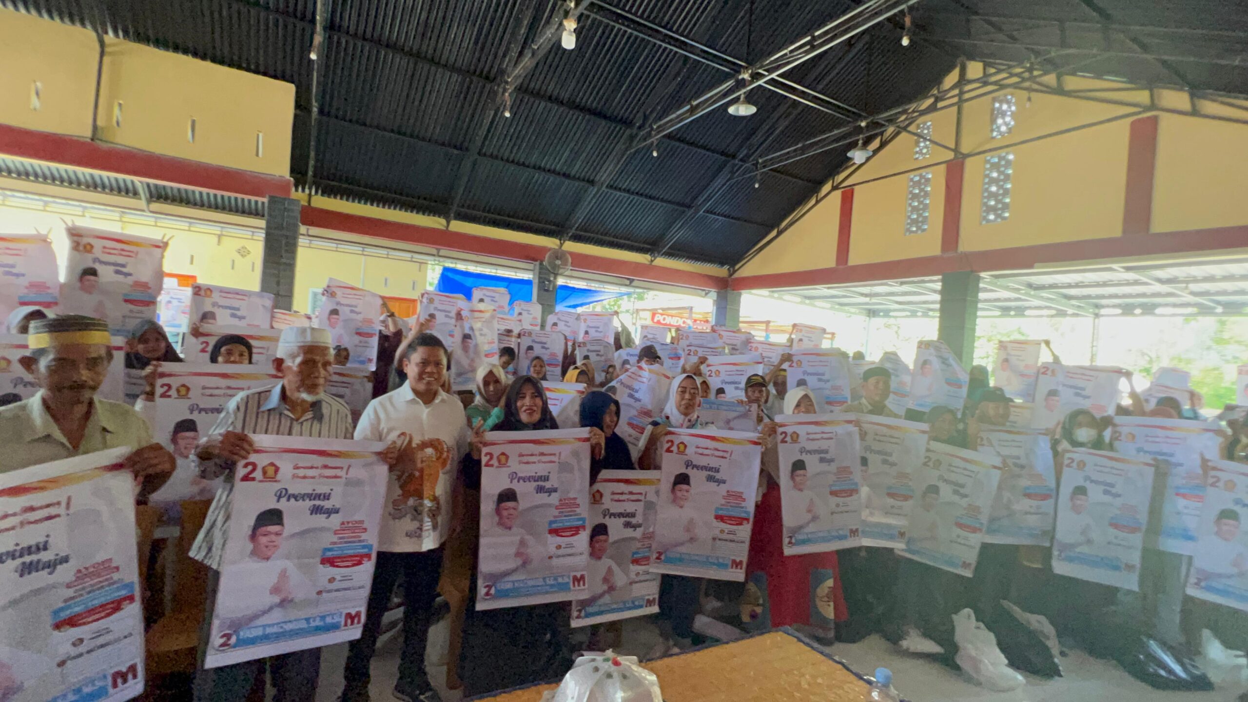 Warga Bone Selatan Antusias Sambut H. Yasir Mahmud, Se, M.si, Calon Legislatif Dprd Provinsi Sulsel Warga Bone Selatan Antusias Sambut H. Yasir Mahmud, Se, M.si, Calon Legislatif Dprd Provinsi Sulsel