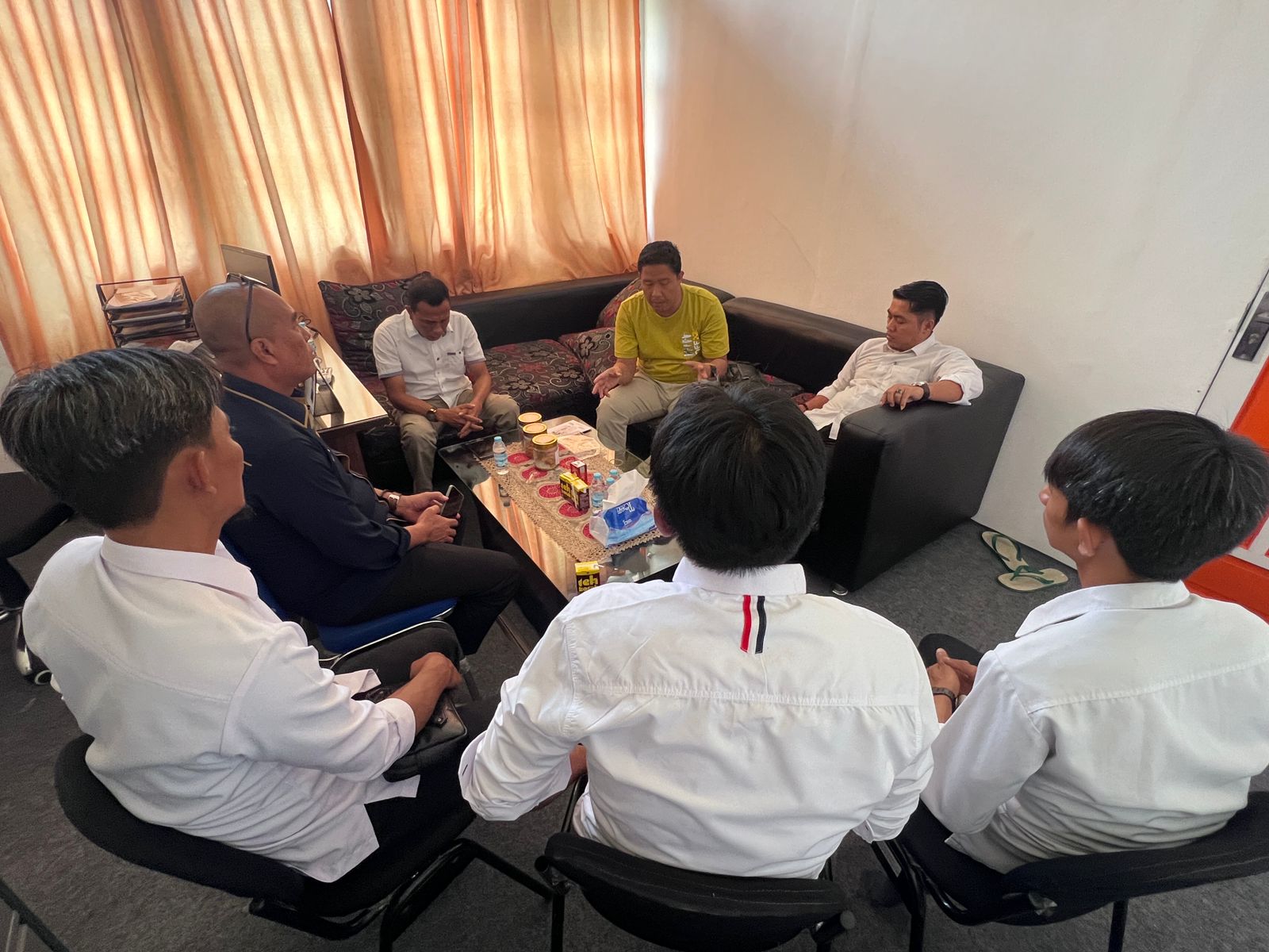 Respons Cepat Bawaslu Bone Terhadap Dugaan Pelanggaran Pemilu Di Patimpeng Dan Kahu Respons Cepat Bawaslu Bone Terhadap Dugaan Pelanggaran Pemilu Di Patimpeng Dan Kahu