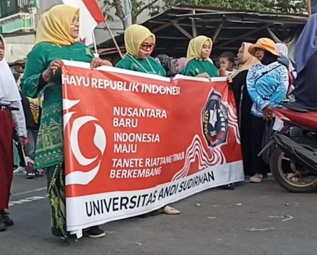 Uniasman Tunjukkan Identitas Di Hut Ri, Dari Gerak Jalan Hingga Karnaval Penuh Warna Uniasman Tunjukkan Identitas Di Hut Ri, Dari Gerak Jalan Hingga Karnaval Penuh Warna