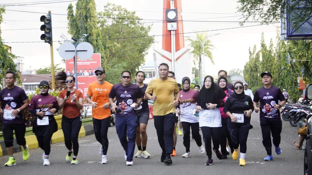 Ribuan Peserta Pilkada Run Di Bone, Semangat Berlari Menuju Tps, Pecahkan Rekor Muri Ribuan Peserta Pilkada Run Di Bone, Semangat Berlari Menuju Tps, Pecahkan Rekor Muri