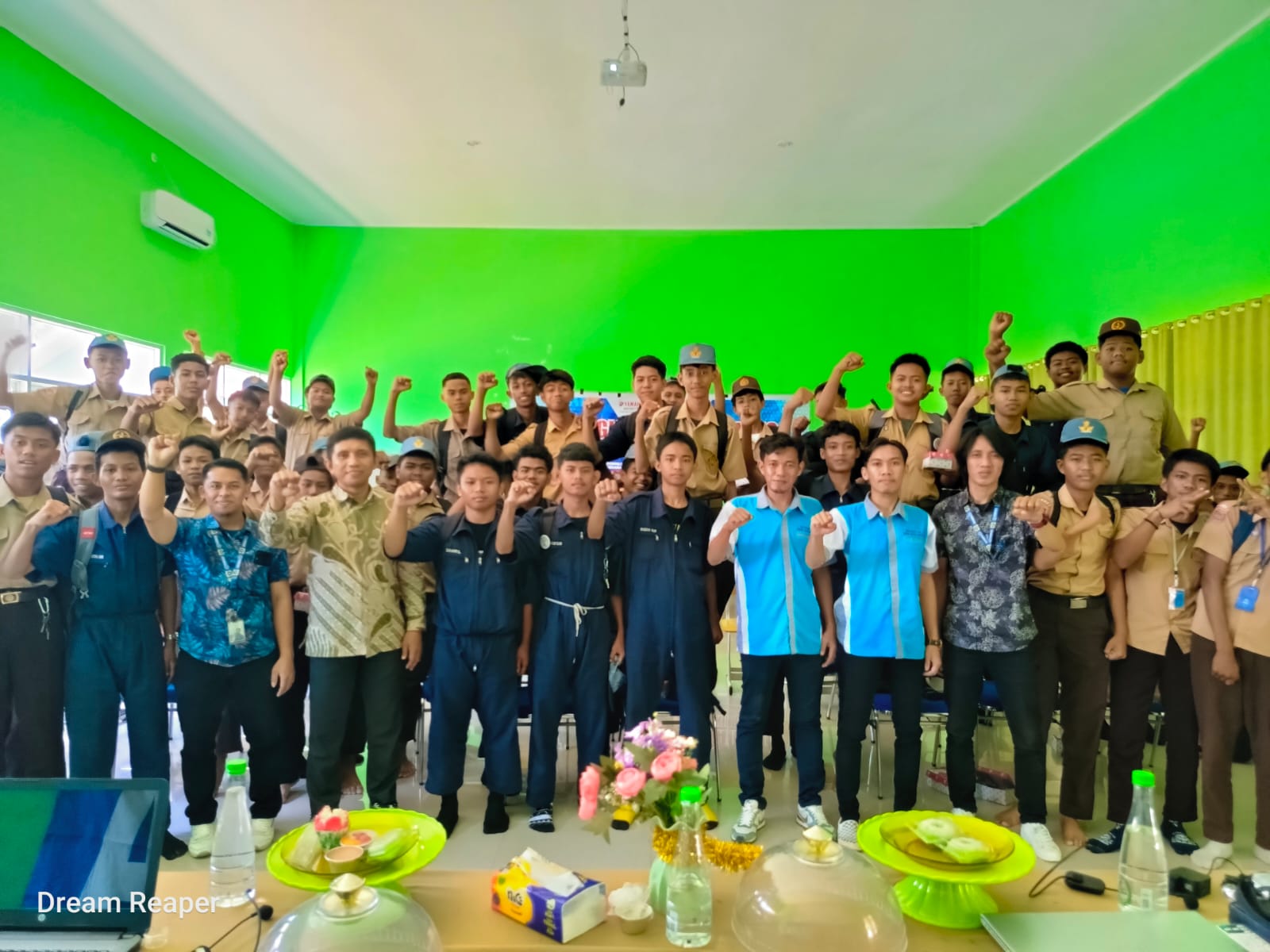 Seminar Teknologi Yamaha High School Training Di Smkn 2 Bone, Persiapkan Siswa Tbsm Untuk Dunia Kerja Seminar Teknologi Yamaha High School Training Di Smkn 2 Bone, Persiapkan Siswa Tbsm Untuk Dunia Kerja