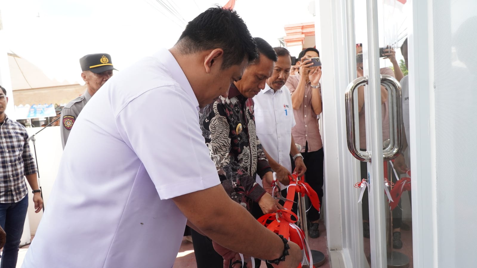 Kado Spesial Di Hut Ke-79, Pmi Bone Resmikan Markas Baru Untuk Perkuat Pelayanan Bencana Kado Spesial Di Hut Ke-79, Pmi Bone Resmikan Markas Baru Untuk Perkuat Pelayanan Bencana
