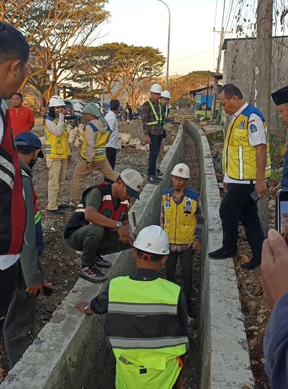 F85E39E5-004C-4412-8101-Acdcd0619Cc0 Bupati Bone Kawal Proyek Jalan Rp13,5 M, Drainase Diuji, Material Disaring, Transformasi Wajah Kota Bone Dimulai, Ubah Jalan Perintis Jadi Poros Modern