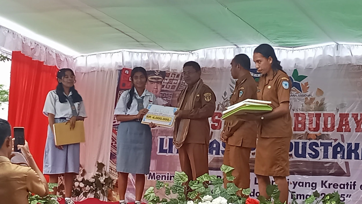 Sma Negeri Binino Borong Juara 1 Dan 2 Lomba Resensi Buku Kabupaten Ttu Sma Negeri Binino Borong Juara 1 Dan 2 Lomba Resensi Buku Kabupaten Ttu