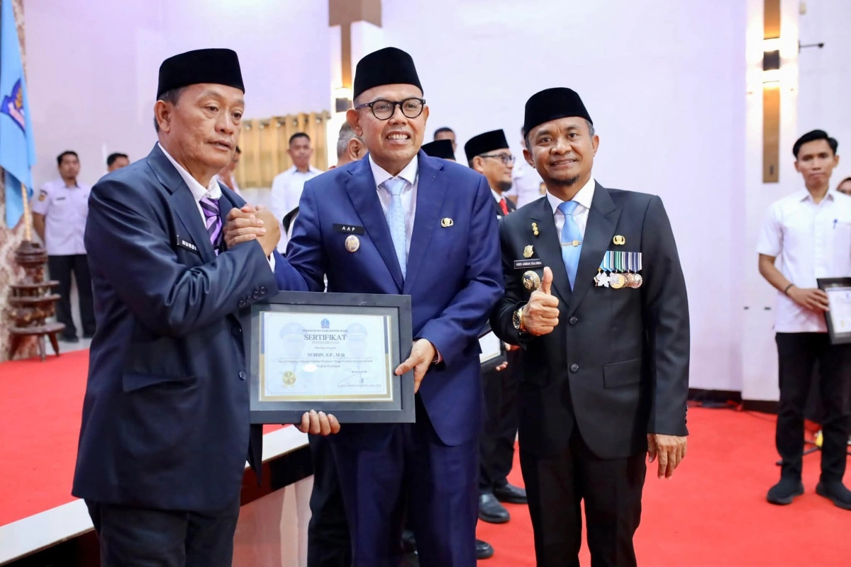 033Fb290-1626-47C3-9377-3249F8756B59 Tphp Bone Ukir Prestasi, Raih Peringkat Iv Opd Berkinerja Terbaik 2025