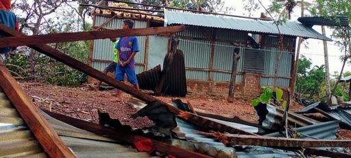 Rumah Warganya Diterjang Puting Beliung, Kades Berharap Bpbd Beri Bantuan