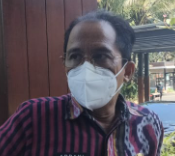 Vaksin Untuk Lansia Terkendala