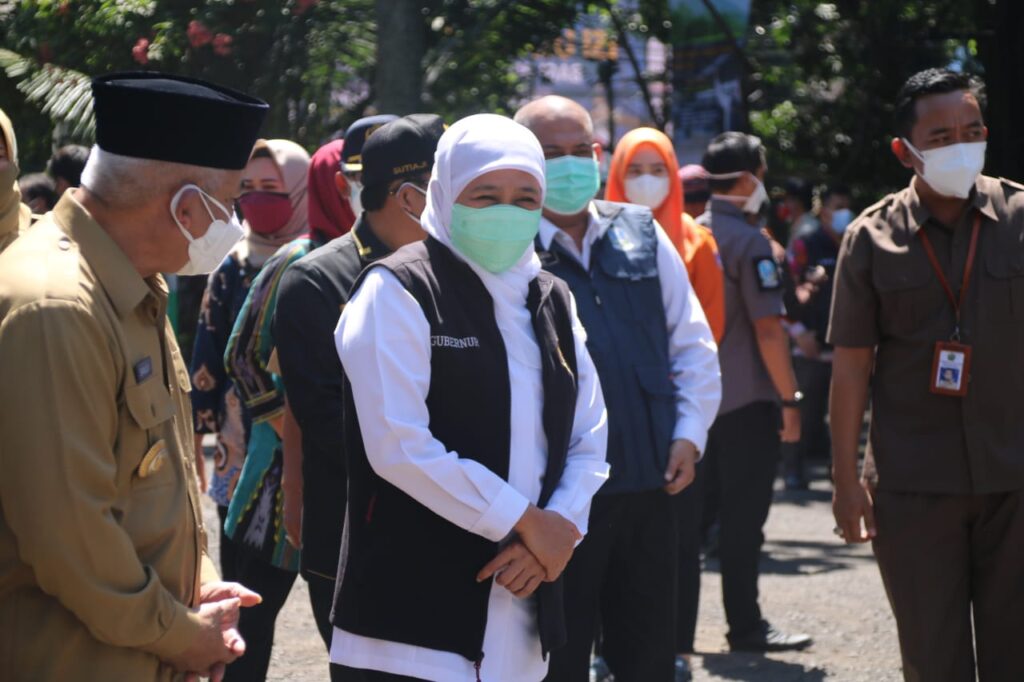 Khofifah Resmikan Layanan Pengisian Tabung Gas Gratis