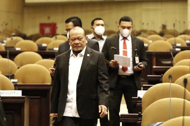 Vaksin Berdatangan Ke Indonesia, Ketua Dpd Ri Minta Distribusi Merata Ke Seluruh Daerah