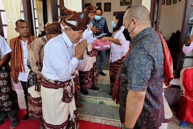 Raja Jan Christofel Sambut Hangat Kedatangan Ketua Dpd Ri Di Sonaf Babau