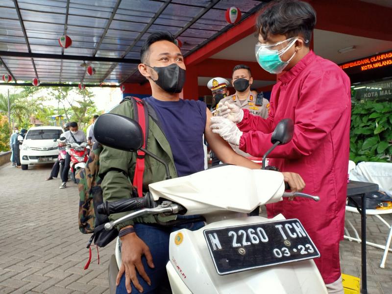 Peserta Vaksinasi Drive Thru Dipermudah.