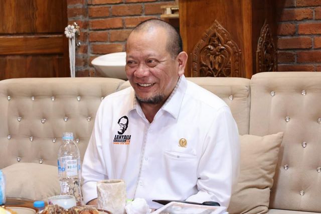 Turut Gerakkan Ekonomi, Ketua Dpd Ri Apresiasi Kehadiran Pasar Syariah Di Probolinggo