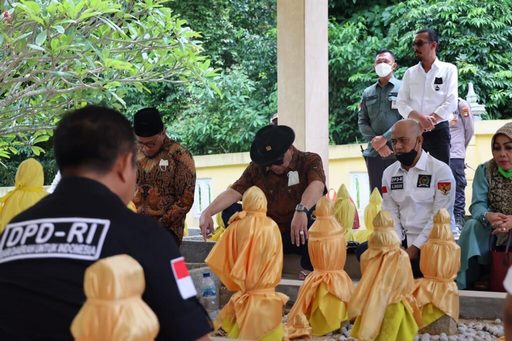 Ziarah Ke Pendiri Batam, Lanyalla Ingatkan Jasa Para Pejuang