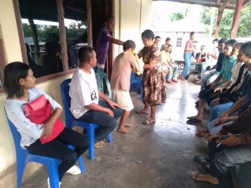 Omk  Berbagi Kasih Dengan Warga Tak Mampu