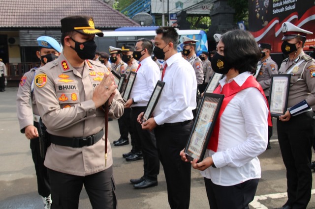 Kapolresta Malang Kota Apresiasi Anggota Yang Berprestasi
