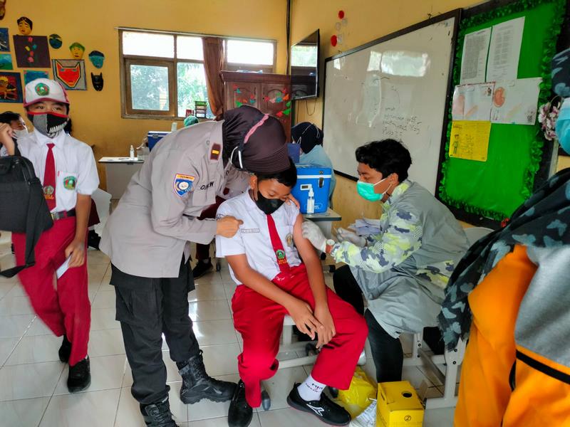 Puluhan Siswa Sdn Blimbing Ikut Vaksinasi