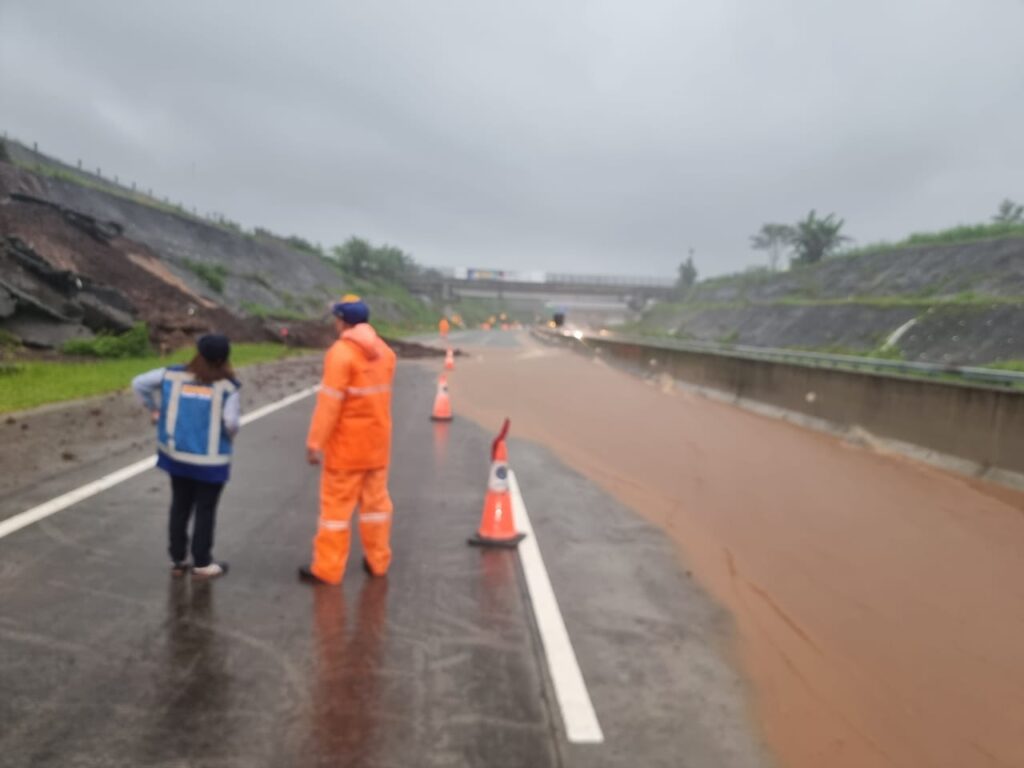 Tol Pandaan - Malang Macet