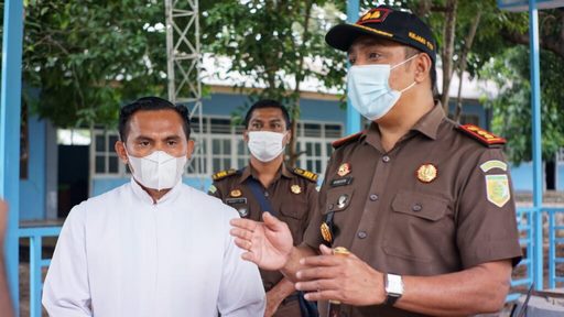 Kejari Ttu Kenalkan Hukum Sejak Dini Kepada Pelajar