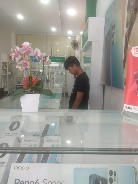 Toko Nisar Phone Tetap Menggeliat Di Tengah Pandemi