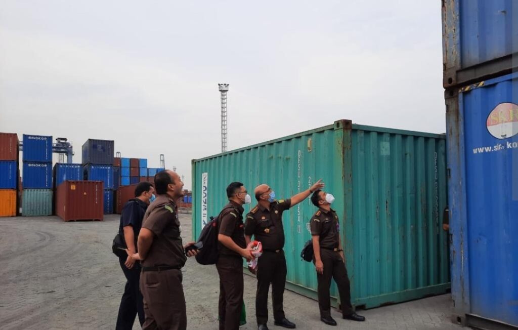 Kejaksaan Agung Sita Belasan Kontainer Milik Pt. Hgi