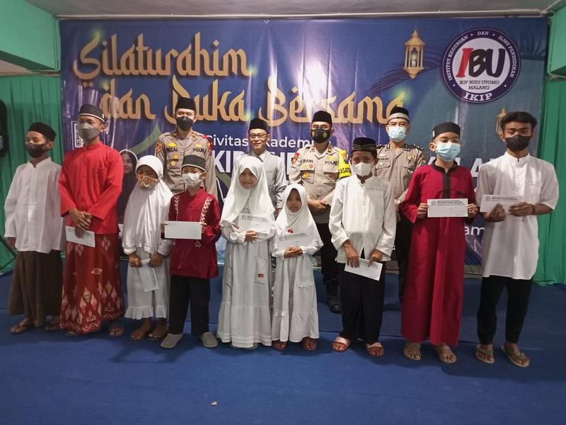 Ibu Menilai Polisi Dan Wartawan Penyokong Kampus