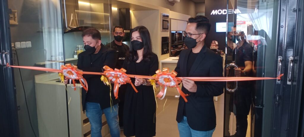 Modena Buka Home Center Di Malang