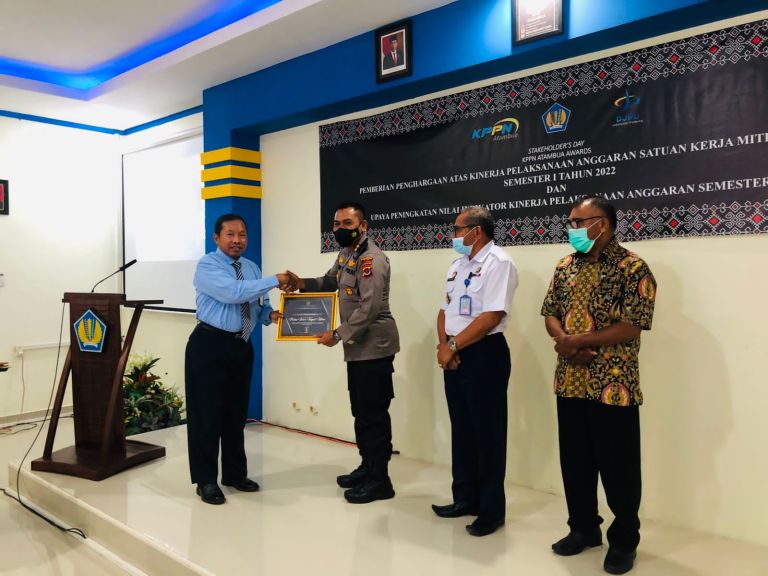 Kelola Anggaran Negara Dengan Baik Kapolres Ttu Dapat Penghargaan