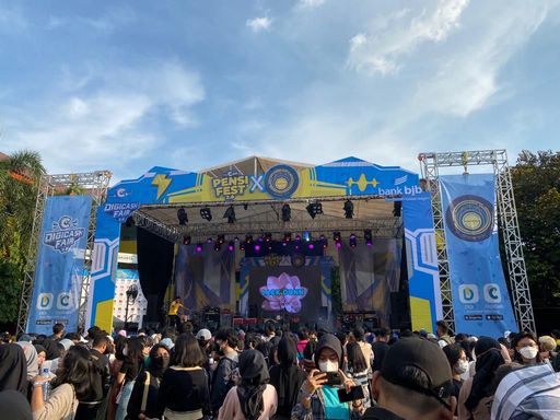 Bank Bjb Kolaborasi Dengan Sman 71 Jakarta Gelar Digicash Pensi Fest 2.0 X Sevone 14Th_Zonanusantara.com
