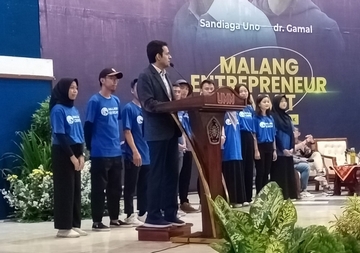 Dr. Gamal: Kalau Kamu Tidak Mengejar Mimpimu, Orang Lain Akan Membayarmu Untuk Mengejar Mimpi Mereka