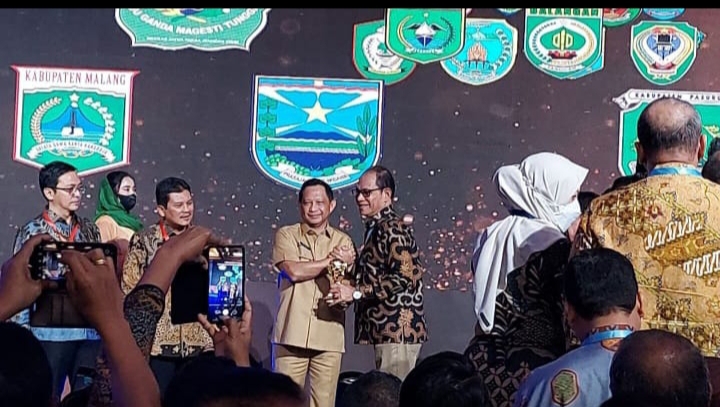 Pemkab Ttu Meraih Penghargaan Universal Health Coverage Awards 2023