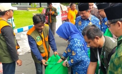 Pemkab Jombang Gelar Pencanangan Gradasi Smartcard Beresin Sampah_Zonanusantara.com