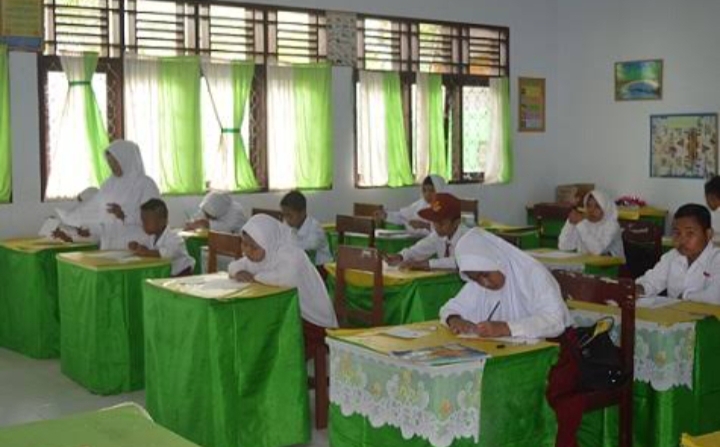 Siswa Di Kendal Ditarik Infak Rp 965 Ribu