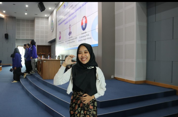 El Syifa, Sastra Membawanya Ke Ruang Guru
