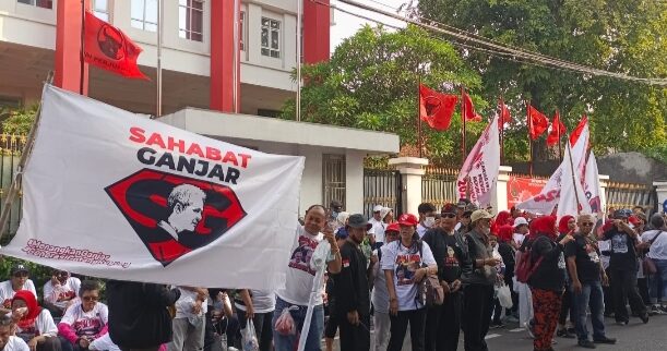 Dikawal Aparat Keamanan Konvoi Ke Kantor Dpp Pdip Berjalan Dengan Tertib_Zonanusantara.com