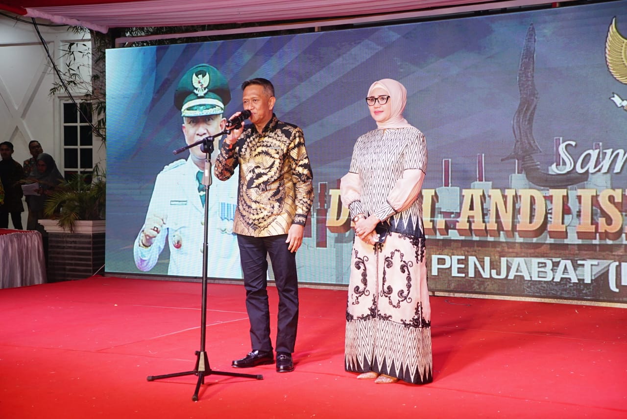 Kisah Kesetiaan Politik, Penjabat Bupati Bone Dan Mantan Bupati Bagikan Sukses Dan Kebersamaan