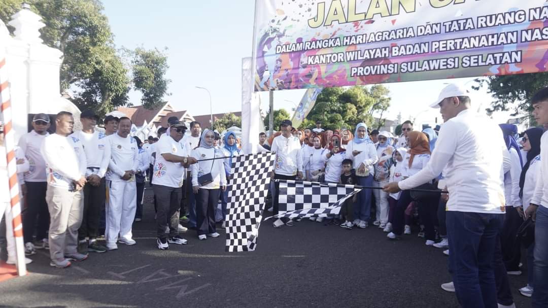 Semarak Hantaru 63, Jalan Santai Bersama Bpn Sulsel Di Kabupaten Bone