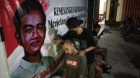 Puluhan Pemuda Gelar Aksi Cukur Gundul, Dukung Gibran Jadi Cawapres 