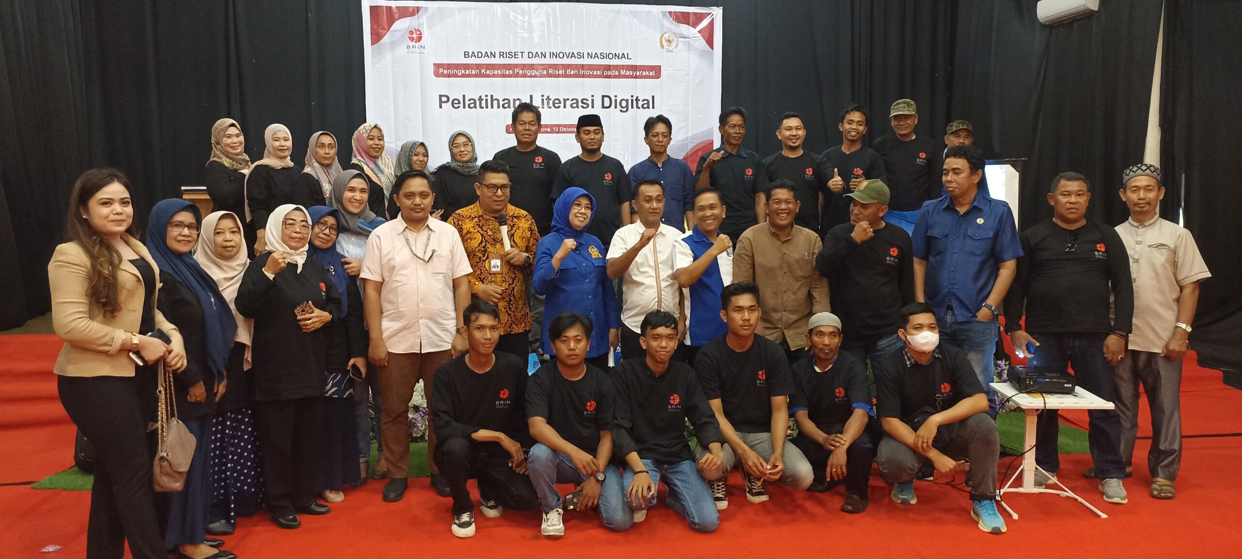 Brin Dan Anggota Komisi Vii Dpr Ri Andi Yuliani Paris Kolaborasi Dalam Peningkatan Literasi Digital Masyarakat Di Bone