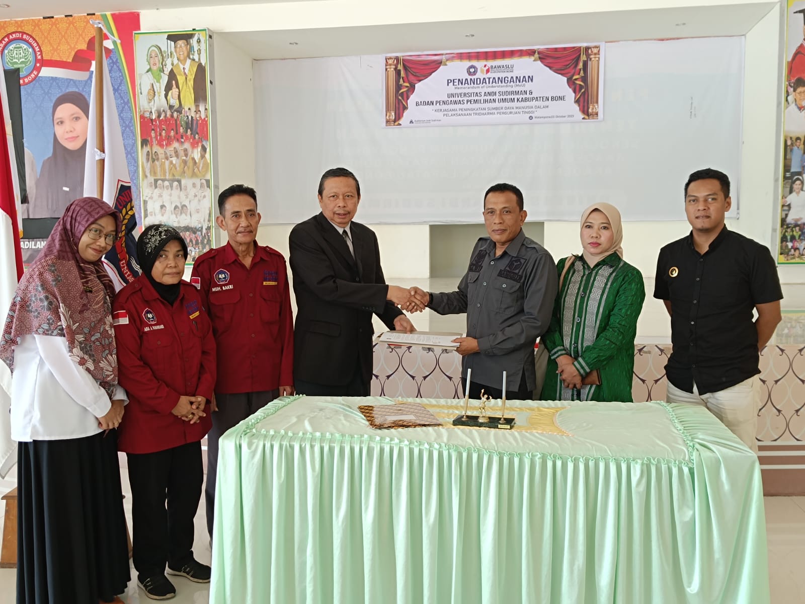 Uniasman-Bawaslu Bone Tandatangani Mou Untuk Peningkatan Kualitas Sdm Dan Kelembagaan