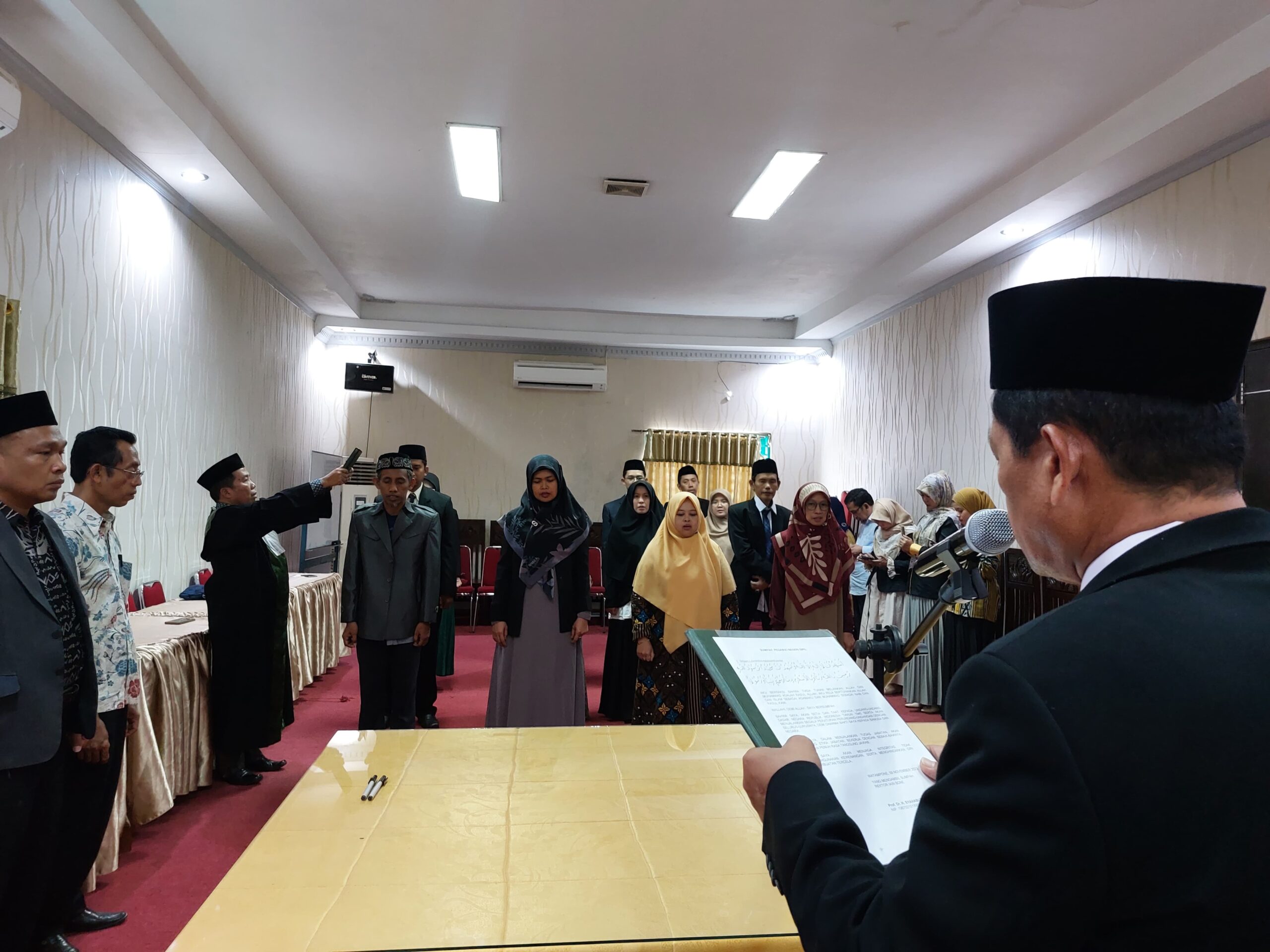 Moment Emosional Di Iain Bone, Rektor Lantik Pejabat 15 Pejabat Akademik, Ajak Seluruh Civitas Untuk Bersama-Sama Berkarya