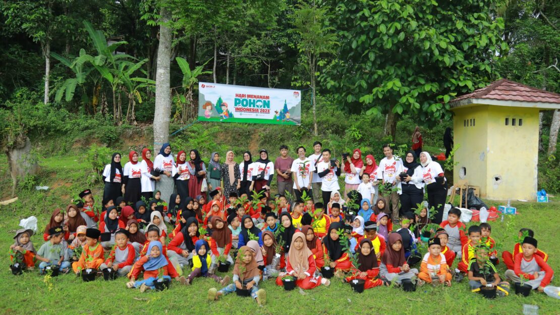 Kolaborasi Menanam Pohon Untuk Mewujudkan Lingkungan Yang Sehat Dan Hijau_Zonanusantara.com