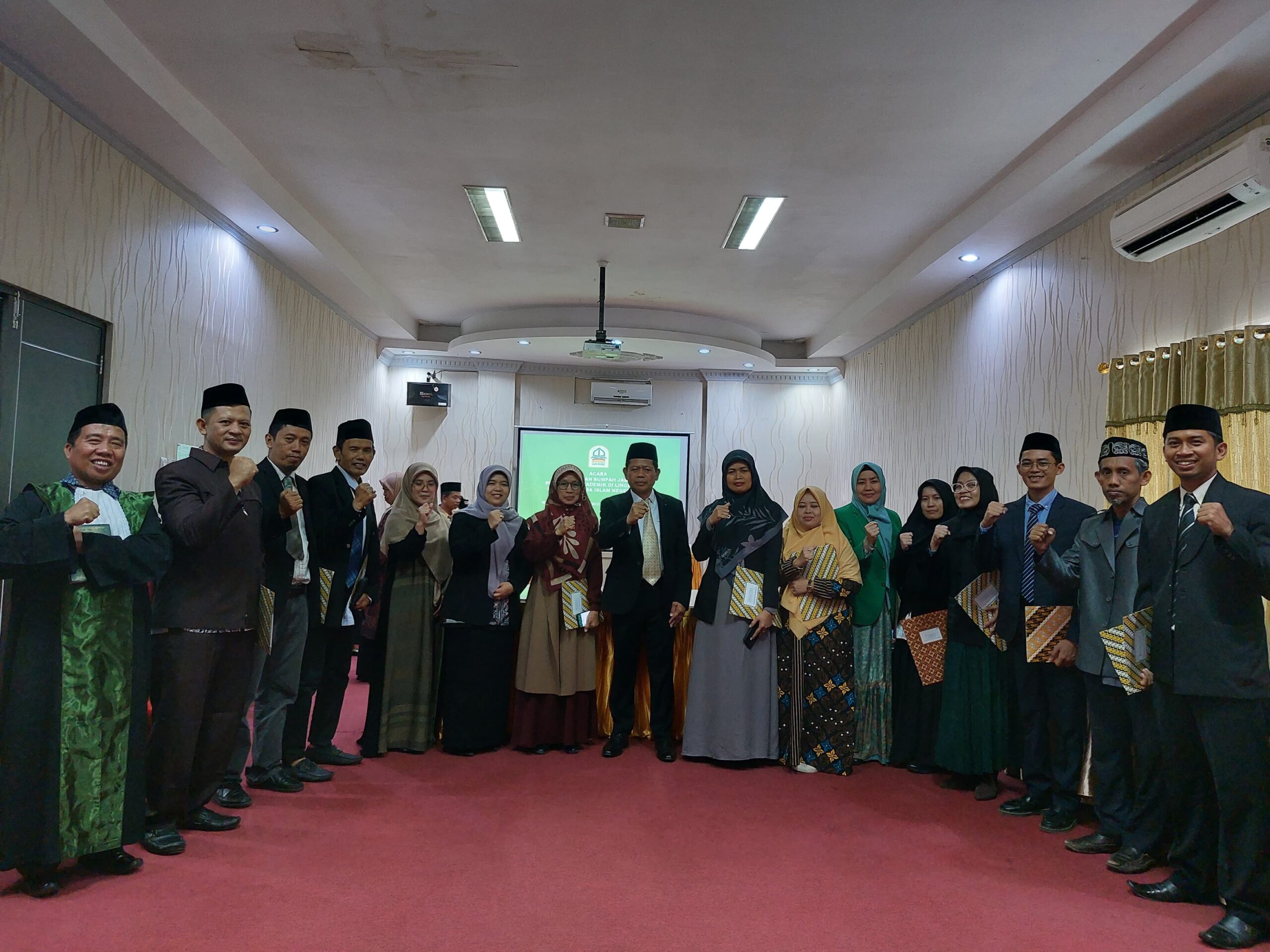 Moment Emosional Di Iain Bone, Rektor Lantik Pejabat 15 Pejabat Akademik, Ajak Seluruh Civitas Untuk Bersama-Sama Berkarya