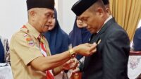 Kadis Perhubungan Bone Terima Penghargaan Satya Lencana Karya Satya Pengabdian 20 Tahun