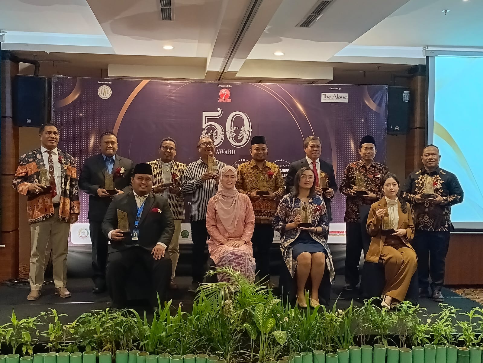 Membanggakan!!! Smpk St Yoseph Naikoten Kupang Raih Dua Penghargaan Bergengsi Tingkat Nasional Dan Regional