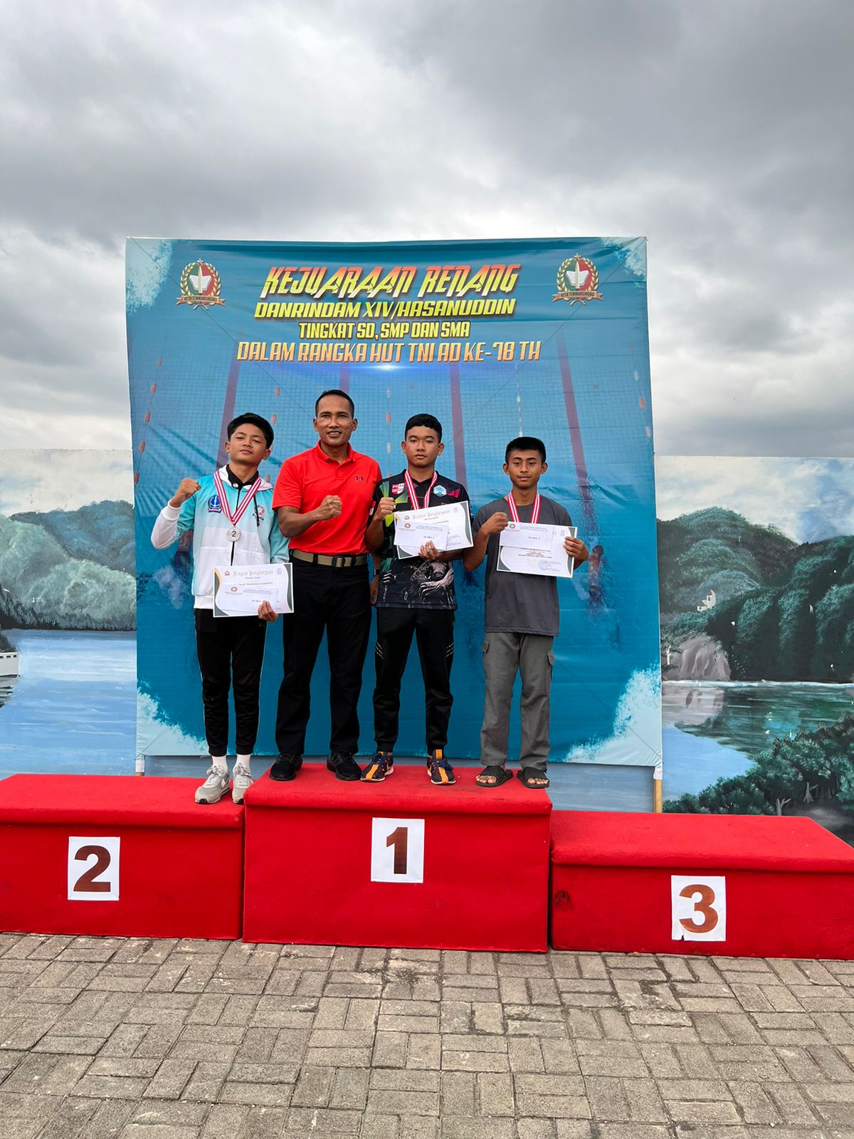 Siswa Sma Negeri 13 Bone Al Qalbi Prawiraja Hadipaty, Boyong Tiga Medali Dalam Kejuaraan Renang Tni Ad Ke-78