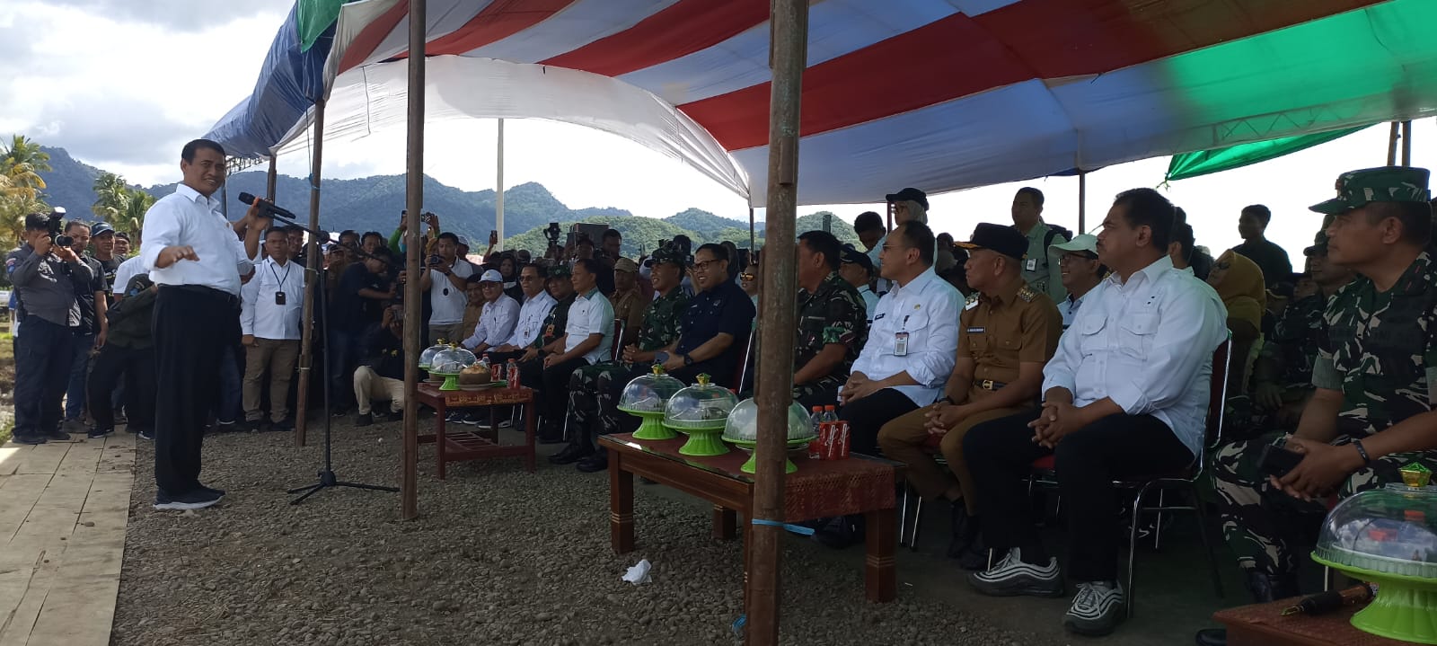 Tanam Perdana Di Tanah Kelahiran, Mentan Amran Sulaiman: Produksi Pangan Naik, Indonesia Beri Makan Dunia