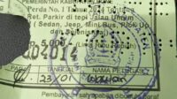 Petugas Parkir Bagikan Kertas Berharga Rp5.000 Di Swalayan, Tarif Parkir Di Kabupaten Bone Naik