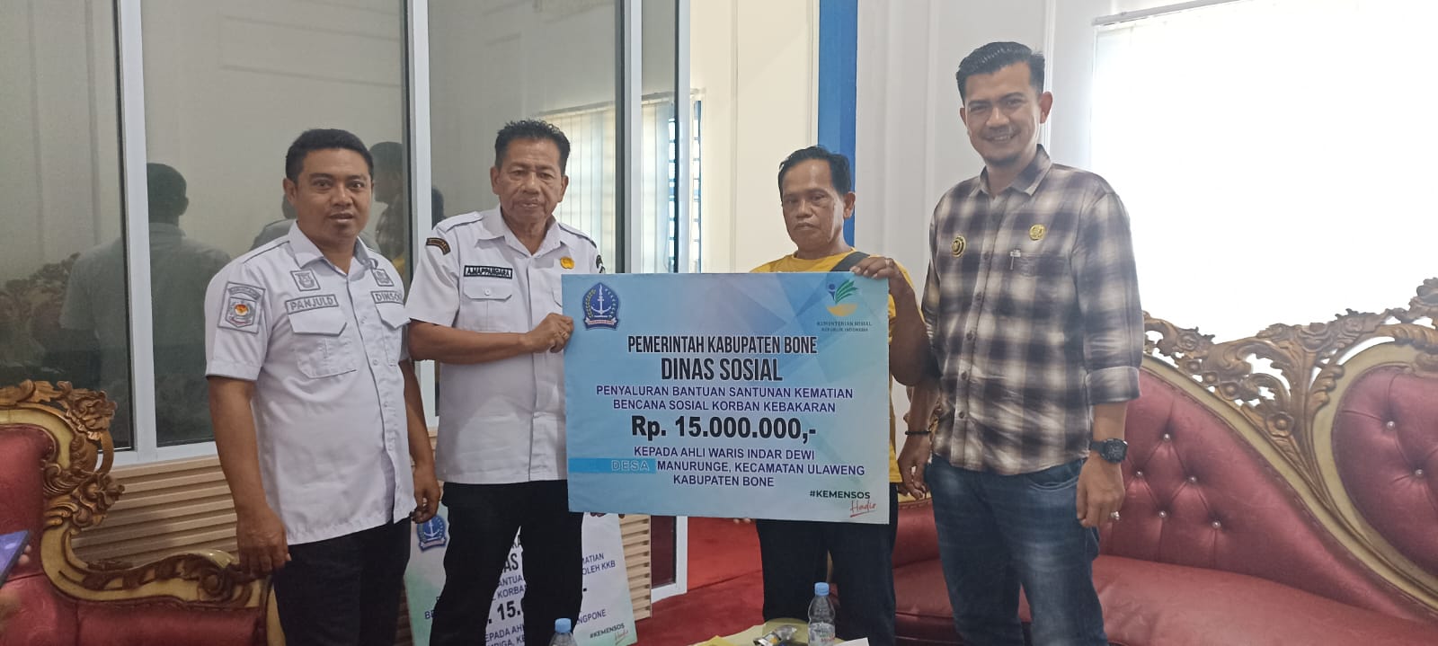 Dukungan Pemkab Bone Dan Kementerian Sosial Ri Bagi Korban Jiwa, Santunan Rp15 Juta Untuk Korban Kebakaran Desa Manurunge Disalurkan